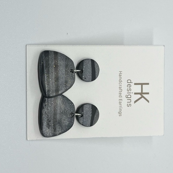 Handcrafted NWT Clay Earrings - Picture 2 of 9